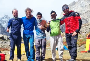 Team w komplecie, od lewej: Jacek Tata Czech, Przemek Pawlikowski, Hamid Hussain, Yunus Anjum, Jędrzej Lelo Myśliński.