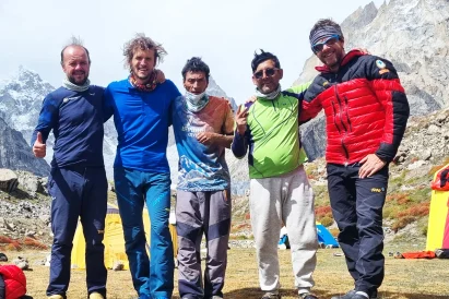Team w komplecie, od lewej: Jacek Tata Czech, Przemek Pawlikowski, Hamid Hussain, Yunus Anjum, Jędrzej Lelo Myśliński.